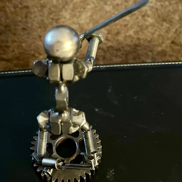 Nuts & Bolts GOLFER Metal Artwork FIGURINE -GOLFER GIFT - Picture 4 of 16